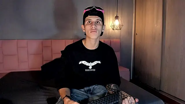  realwav online show from November 2025 05:01:02 PM