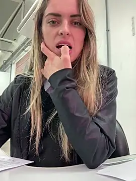 SweetGraciosa online show from September 2025 03:27:02 PM