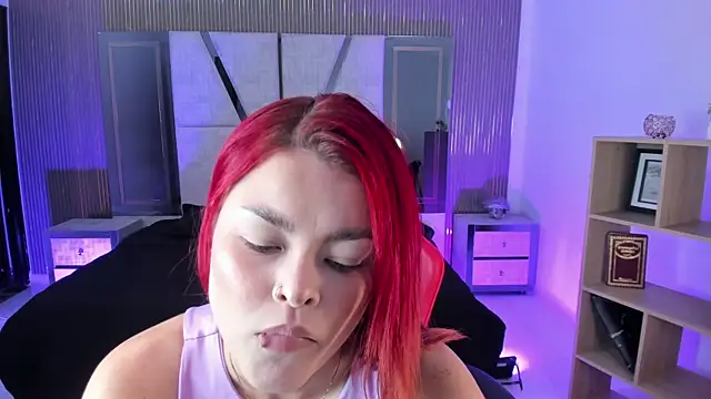 NahomiRichards  online show from August 2026 04:15:02 AM