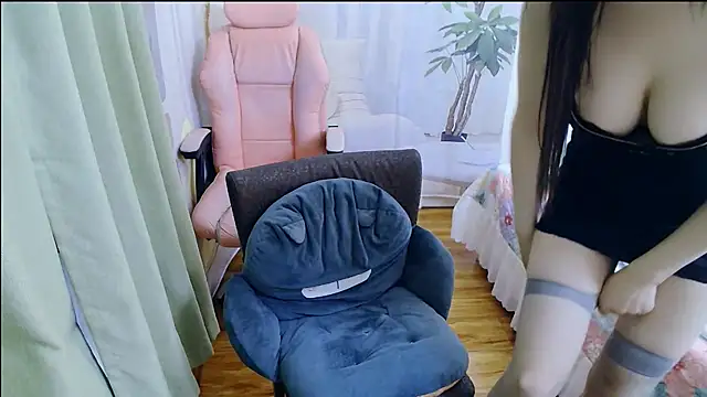 Winnie-01 online show from April 2026 02:21:01 AM