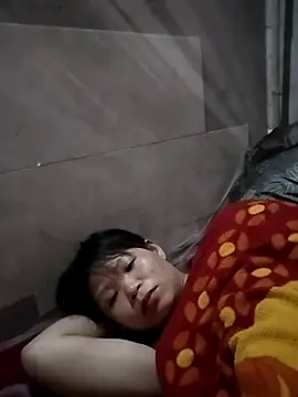 LinhNa999 online show from February 2026 12:43:02 PM