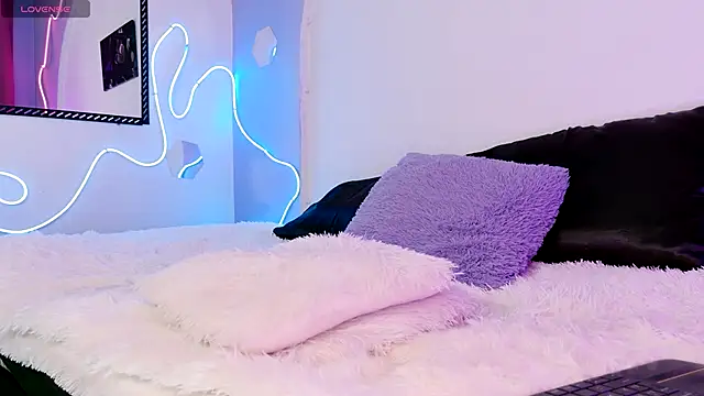 Snapshot of Dannyhot_ chatting on November 2025 03:38:02 AM Dannyhot online show from November 2025 03:38:02 AM