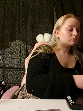 EmilyAngelUK online show from December 2025 01:47:02 AM