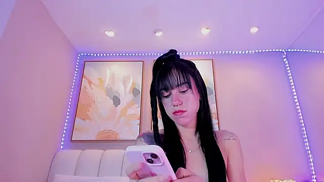 Snapshot of athziry_g chatting on February 2026 04:51:02 PM athziry g online show from February 2026 04:51:02 PM