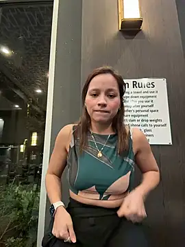 Mrs MrLove online show from December 2025 05:36:02 AM