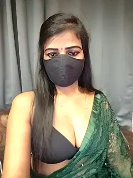 Misss-julli online show from February 2026 12:49:01 PM