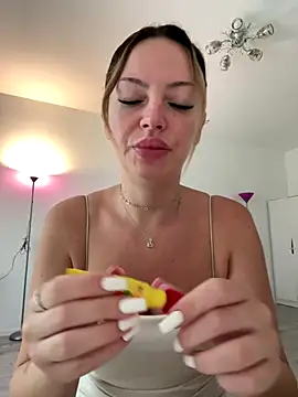 Sandra Jo online show from September 2025 05:42:01 AM