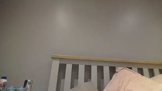 Snapshot of SexyKatiex chatting on November 2025 09:03:02 PM SexyKatiex online show from November 2025 09:03:02 PM