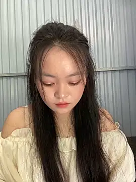 Julia-Elsa online show from September 2025 04:56:01 AM