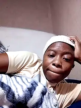 sexyhotchic93 online show from October 2025 08:15:02 AM