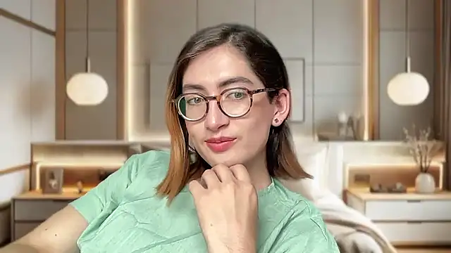 rousseblossom online show from January 2026 06:35:02 PM