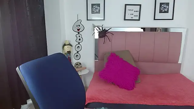 Lele F w online show from October 2025 06:41:02 PM