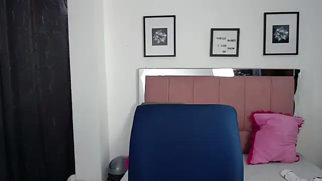 Lele F w online show from November 2025 08:34:02 PM