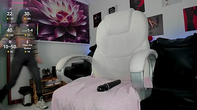 lycoris 19 online show from January 2026 09:31:01 PM