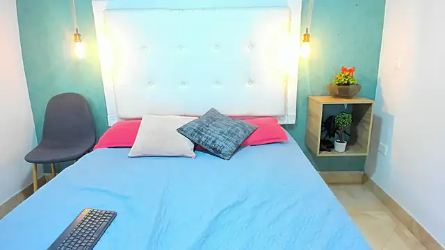 Heidy milf online show from November 2025 08:16:01 PM