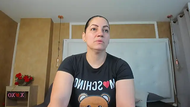 Snapshot of Heidy_milf chatting on July 2026 08:15:02 PM Heidy milf online show from July 2026 08:15:02 PM