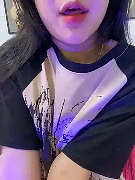 Snapshot of Sexlove_bb chatting on February 2026 10:46:02 PM Sexlove bb online show from February 2026 10:46:02 PM