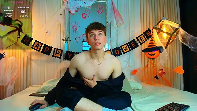 TaylerWhite online show from October 2025 01:06:02 PM