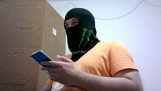 Black Scorpion91 online show from November 2025 06:41:04 PM