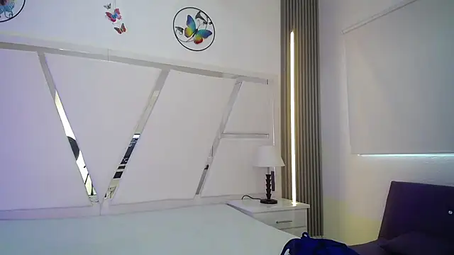 Mia garcia28 online show from November 2025 07:45:02 PM