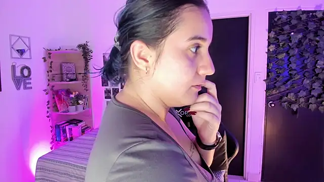 Snapshot of Lana_Herondale chatting on November 2025 09:10:01 AM Lana Herondale online show from November 2025 09:10:01 AM