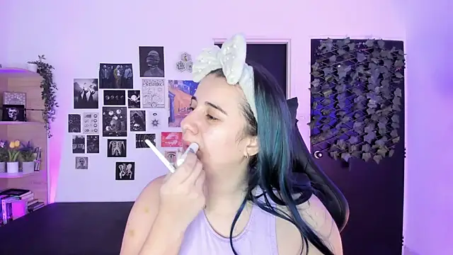 Snapshot of Lana_Herondale chatting on December 2025 09:15:02 AM Lana Herondale online show from December 2025 09:15:02 AM