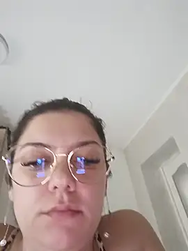 LadyNora online show from July 2026 04:32:01 PM