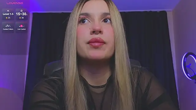 RoxyChill online show from October 2025 07:38:01 PM