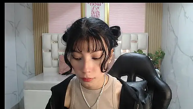 verana s online show from October 2025 03:53:01 AM