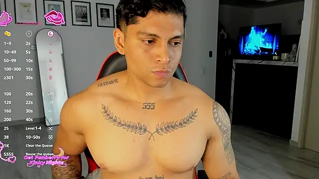 Nicolasmontoya16 online show from November 2025 11:25:01 PM