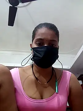 Snapshot of 3USHA chatting on October 2025 06:52:02 AM 3USHA online show from October 2025 06:52:02 AM