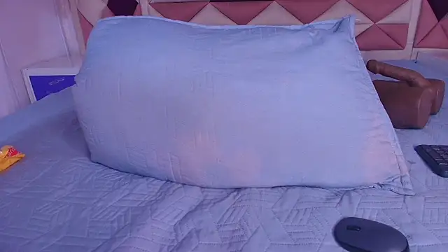 valecastro  online show from September 2025 07:14:01 PM