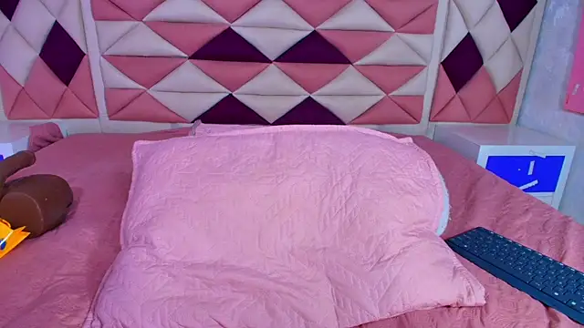 valecastro  online show from November 2025 07:25:01 PM