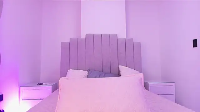 valecastro  online show from November 2025 07:14:02 PM