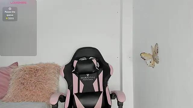 mari-ross online show from March 2026 01:32:02 AM