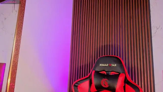 Snapshot of SpicyDemons chatting on October 2025 04:41:02 AM SpicyDemons online show from October 2025 04:41:02 AM