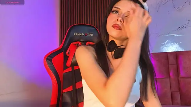 Snapshot of SpicyDemons chatting on November 2025 04:04:01 AM SpicyDemons online show from November 2025 04:04:01 AM