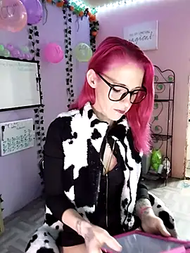 Purple2StayThnxx online show from October 2025 07:12:02 PM