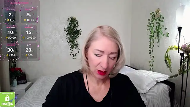 hunters woman online show from October 2025 01:45:02 PM