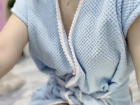 Lyly-2k5 online show from October 2025 01:24:01 AM