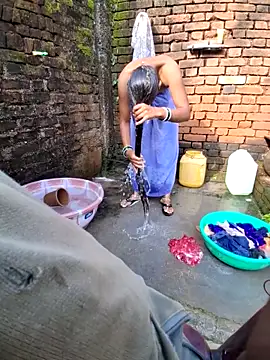 RAYI Queen 3 online show from October 2025 02:53:02 AM