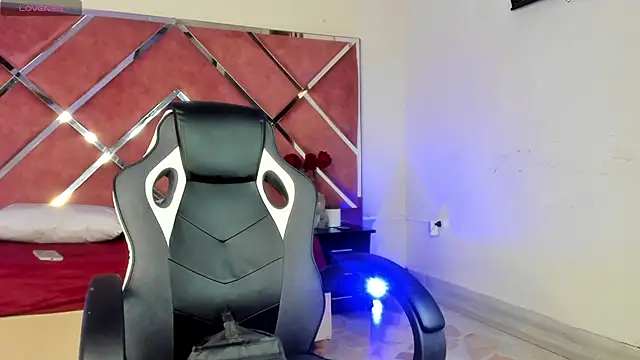 Dulce Pettit online show from September 2025 12:38:02 PM