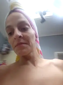 amymatthews92 online show from October 2025 08:19:02 PM