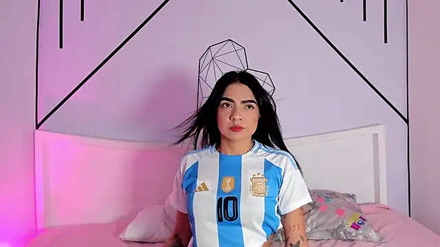 MiahCornell  online show from September 2025 07:14:01 PM