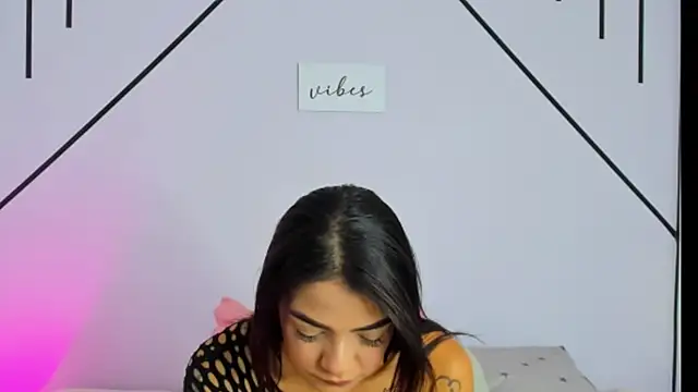 MiahCornell  online show from October 2025 06:50:02 PM