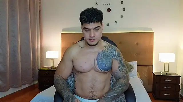 Snapshot of Steven_Velez chatting on April 2026 01:18:02 AM Steven Velez online show from April 2026 01:18:02 AM