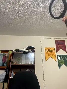 Sallem Pink online show from October 2025 11:53:02 AM