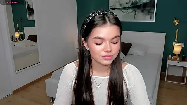 Snapshot of HollisHearl chatting on September 2025 07:10:02 AM HollisHearl online show from September 2025 07:10:02 AM