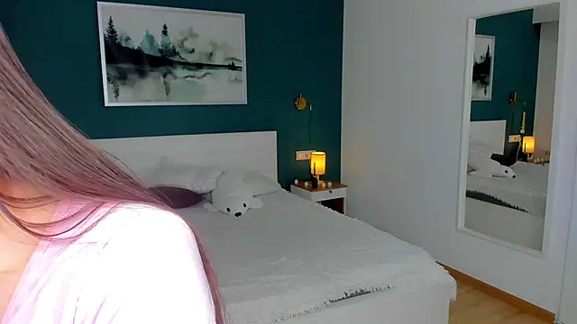 Snapshot of HollisHearl chatting on November 2025 07:44:01 AM HollisHearl online show from November 2025 07:44:01 AM