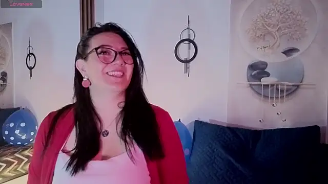 Snapshot of karla_valk1 chatting on October 2025 10:34:02 AM karla valk1 online show from October 2025 10:34:02 AM